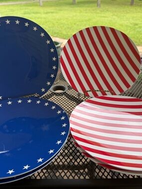 6 Patriotic Stars & Stripes Designs Plastic Plates, 10”. Just In Time For 4th!!